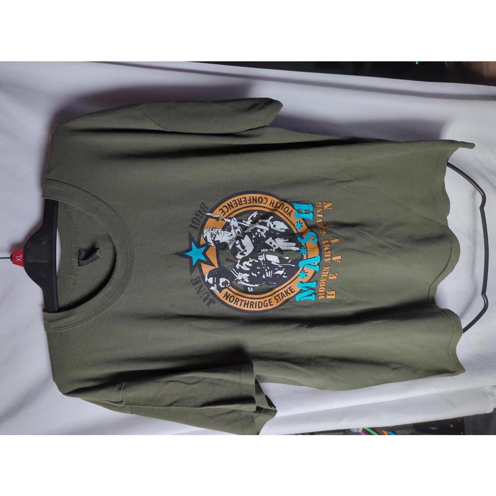 Vintage M.A.S.H "Modern Army Serving Heaven 1998"Graphic T-Shirt - XL